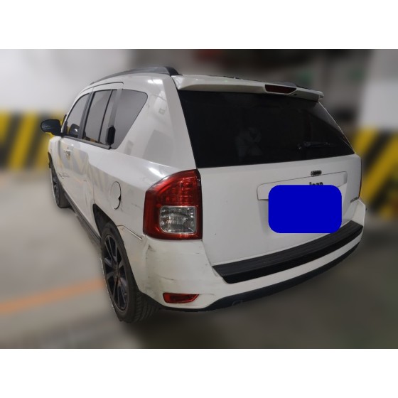 Jeep 指南者(进口) 2013款 2.4L 四驱炫黑导航版